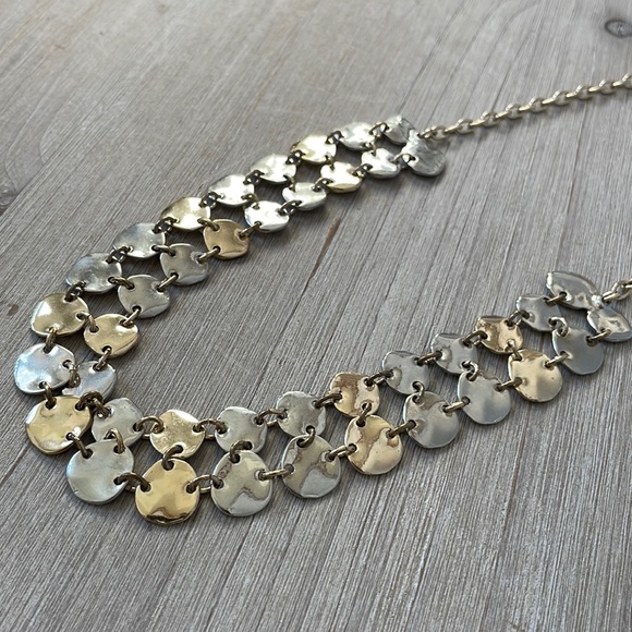 Silver and gold hammered look necklace - Picture 4 of 6
